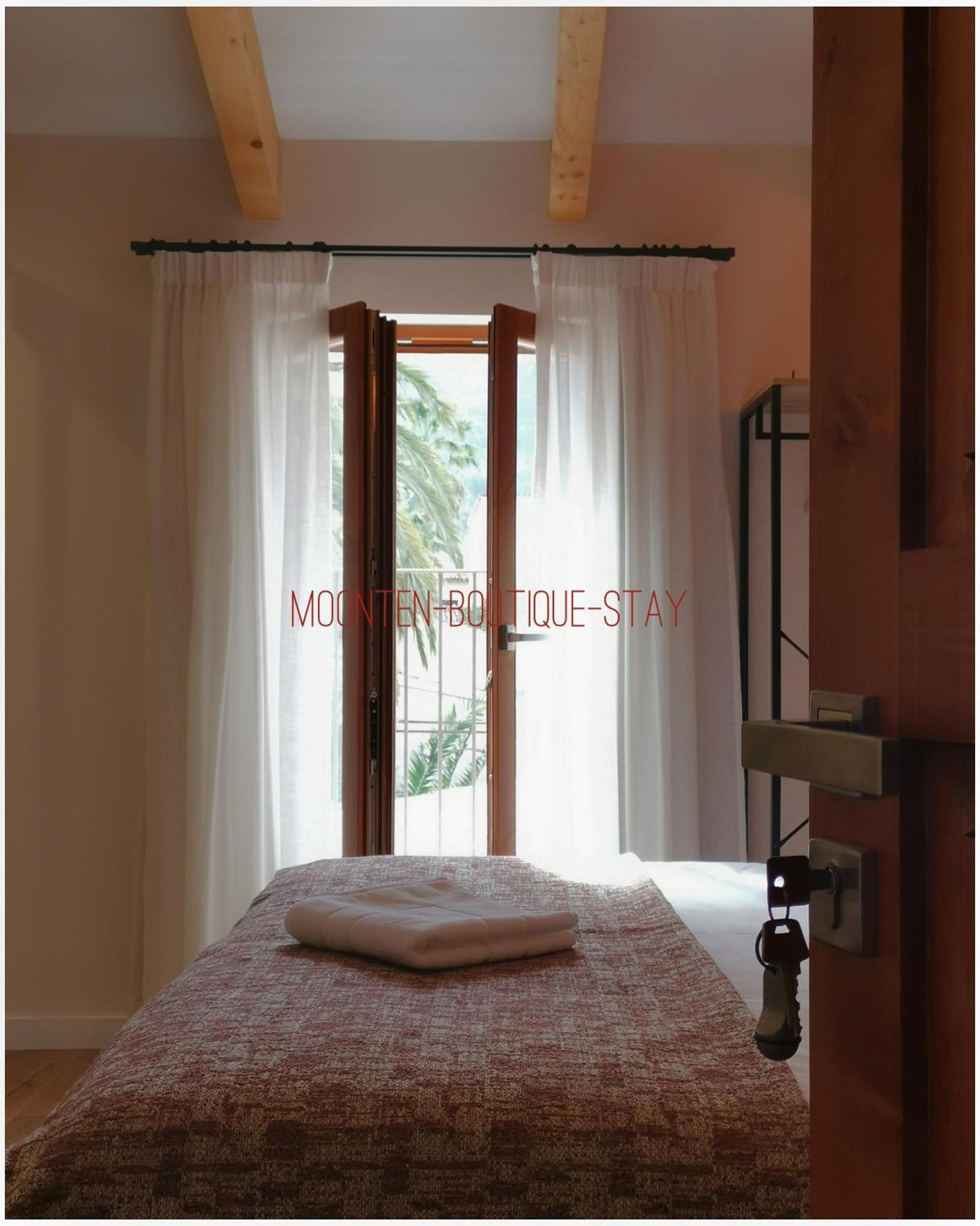 Moonten Boutique Stay Сольєр Екстер'єр фото