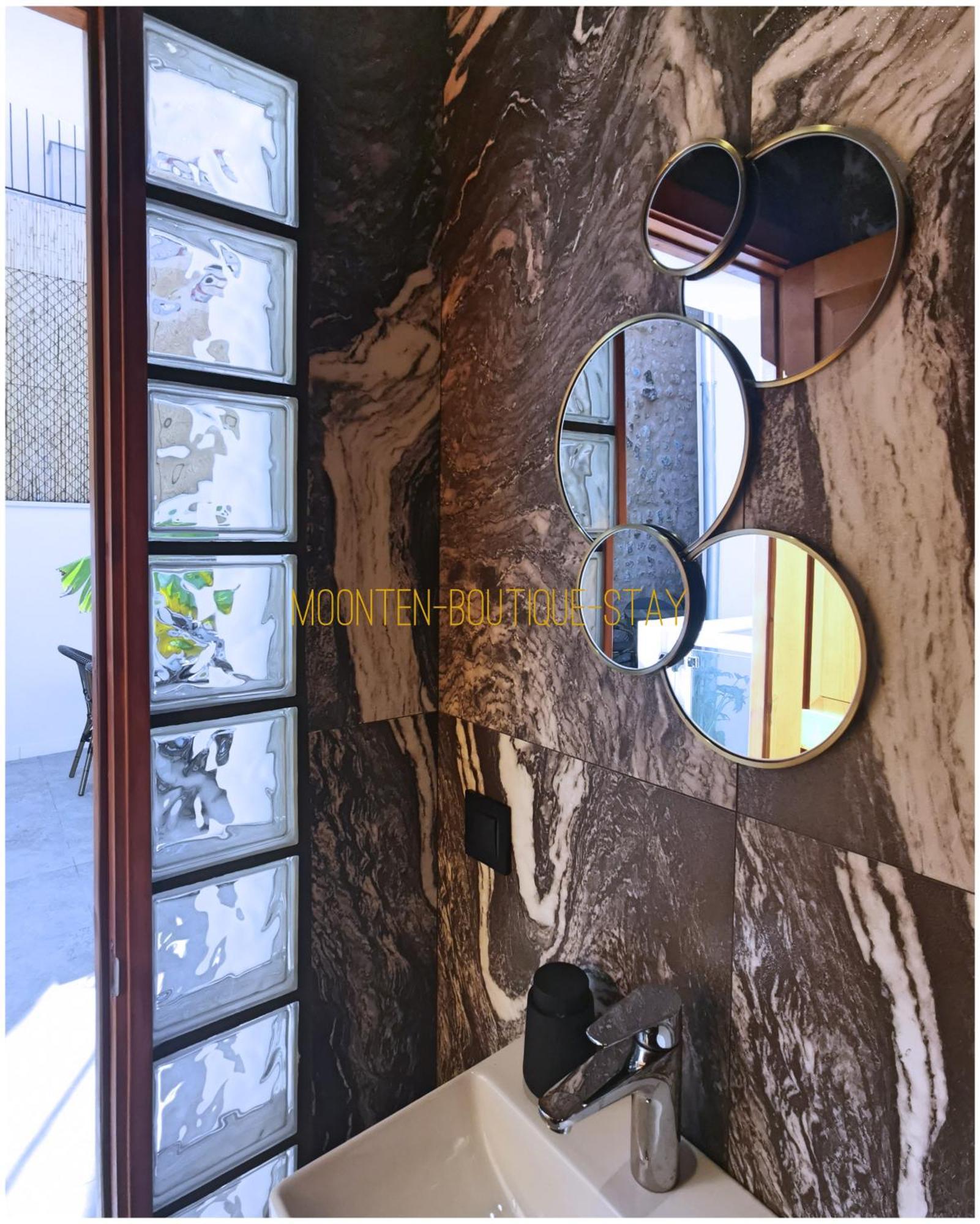 Moonten Boutique Stay Сольєр Екстер'єр фото